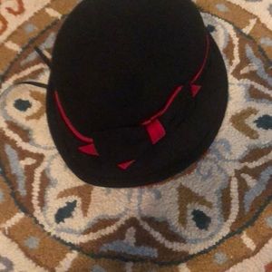 ADORA FELT FALL/WINTER HAT SIDESWOOP WITH BOW